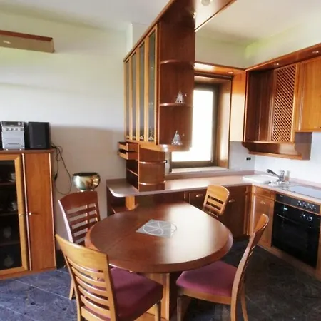 Danica * 萨武德里亚